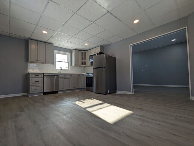 15 Main St Unit 1R