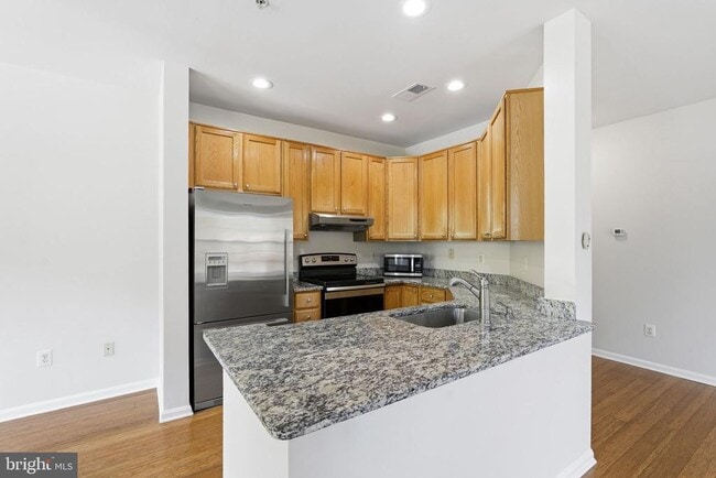 Photo - 6495 Tayack Pl Unit 204