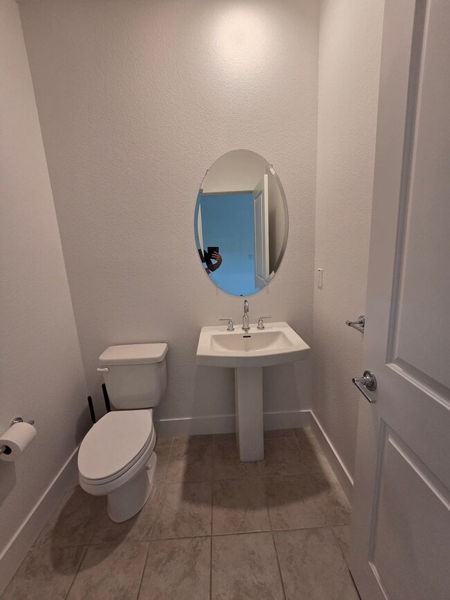 Photo - 2-Story 4Bx3.5B House Near Sky River Casino Available Now!!