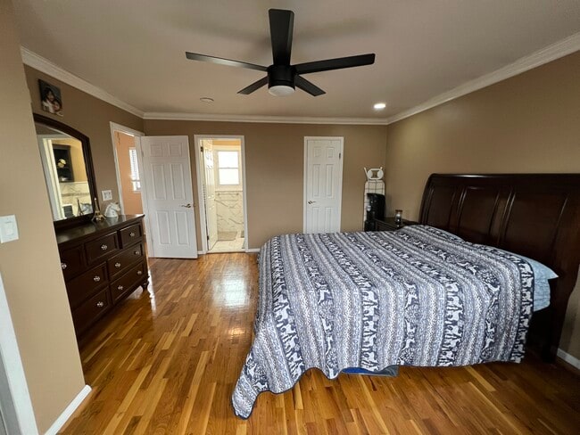 Photo - 129 Beach St