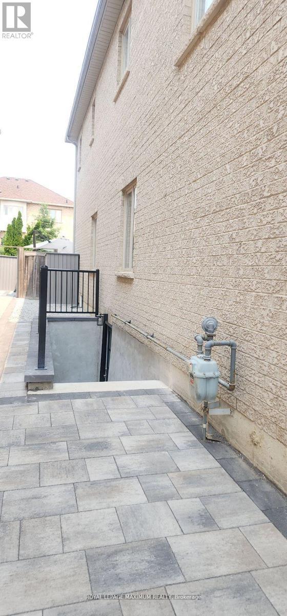 Photo - 19 Maple Forest Dr