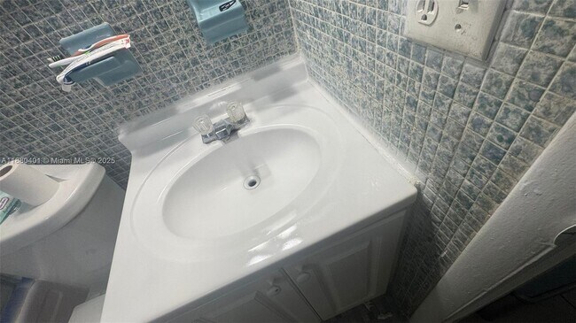 Photo - 890 NW 45th Ave Unidad 39