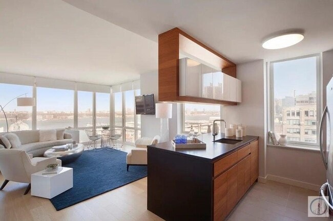 2 bedroom in New York NY 10036 - 2 bedroom in New York NY 10036 Condo Unit 3002