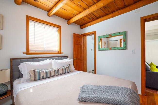 Photo - 616 1/2-721 Galisteo St Unit ID1313839P