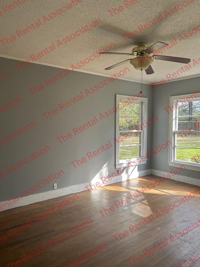 Photo - 1110 Cook St