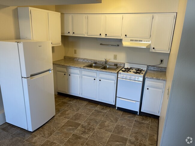 1BR Kitchen - RC Square Apartments