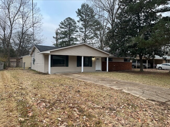 Photo - 708 Cottonwood Dr