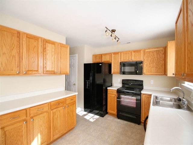 Photo - 1704 Carlyon Ct