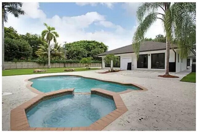 Photo - 8800 SW 112th St