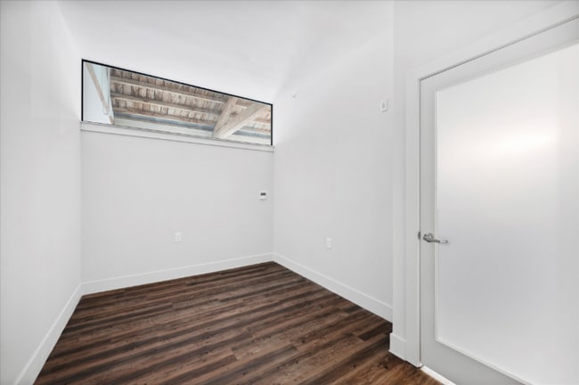 Photo - 3715 Main St Unit 605