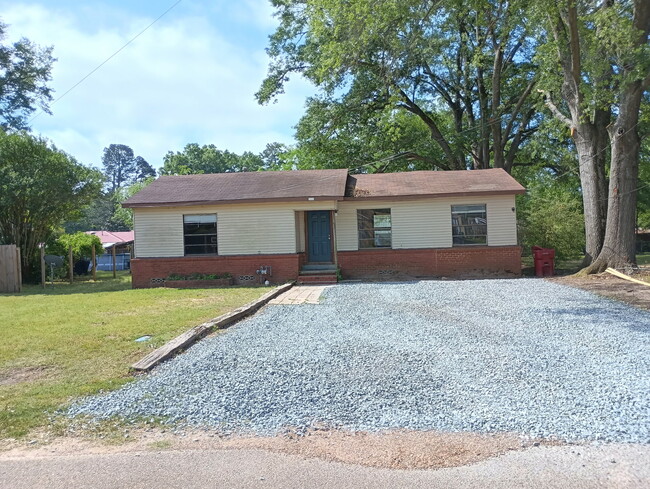 Photo - 704 Massie St Casa