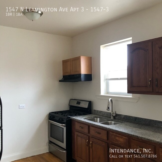 Photo - 1547 N Leamington Ave Unidad 1547-3