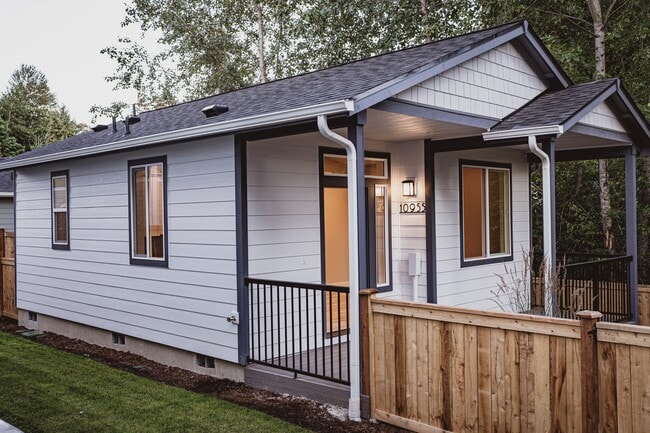 Photo - 10955 SE 165th St