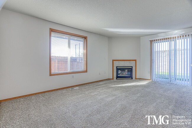 Photo - 3BD Ranch Style Home In Great Orchards Location!  Fully Fenced Yard!