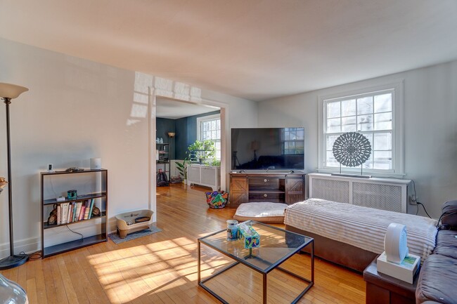 Building Photo - 59 Morris St Unit 59 Morris