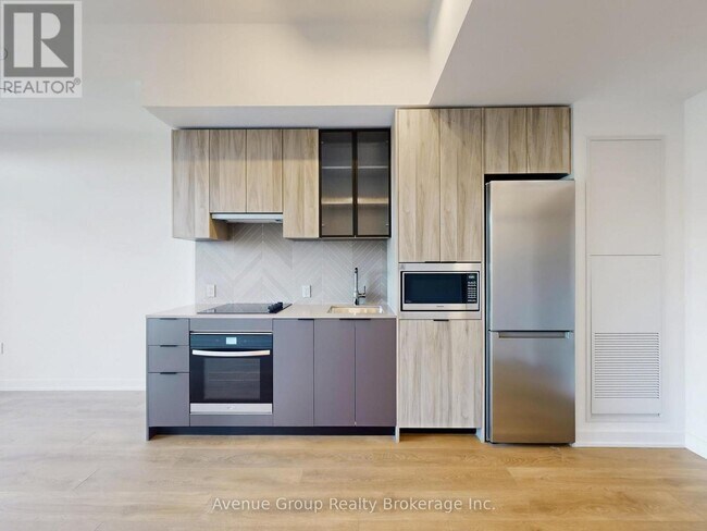 Photo - 1037 The Queensway Unité 620