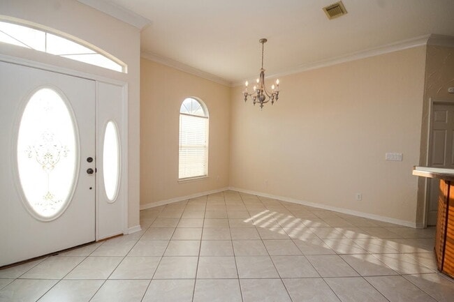 Photo - Spacious Northeast Pensacola Home Near UWF with 3 Bedrooms, 2 Baths, Office, 2-Car Garage & Priva...