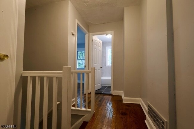 Photo - 105 Hanford St Unidad 1