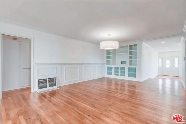Photo - 13203 Dewey St