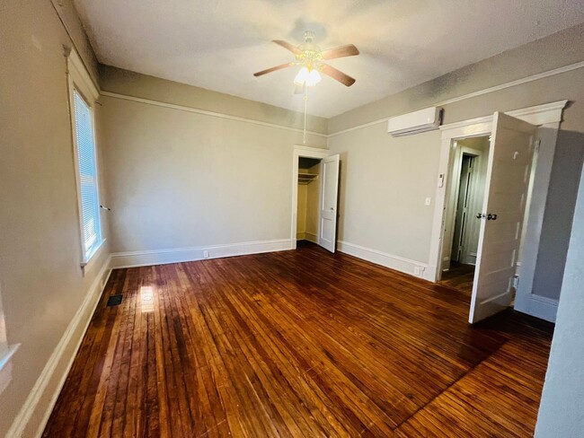 Photo - 2585 Napier Ave Unit B