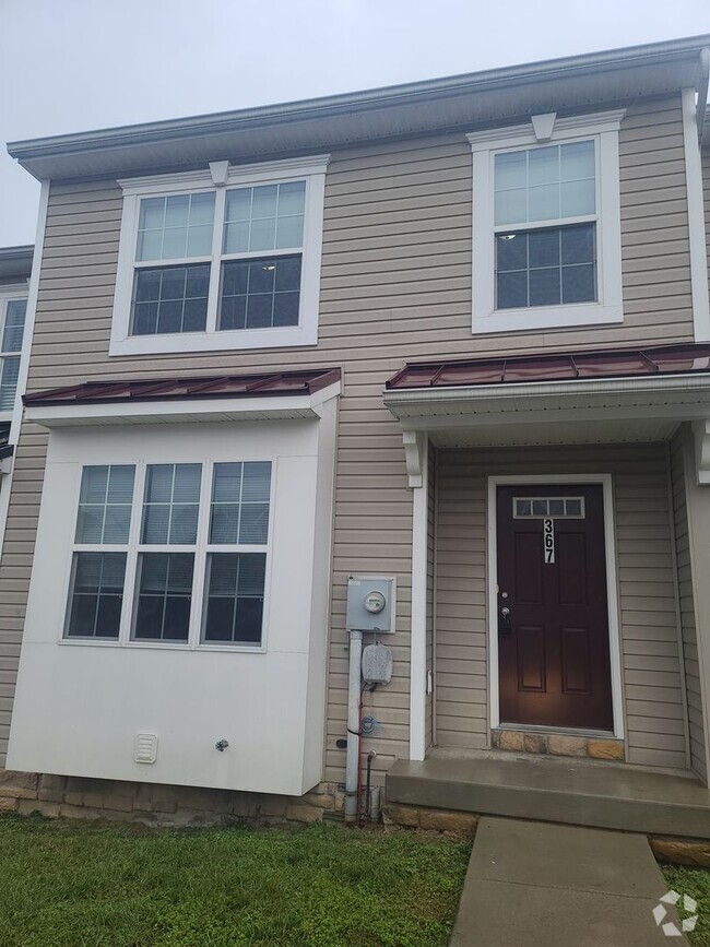 Building Photo - 3 Bedroom Townhome for Rent in Waynesboro