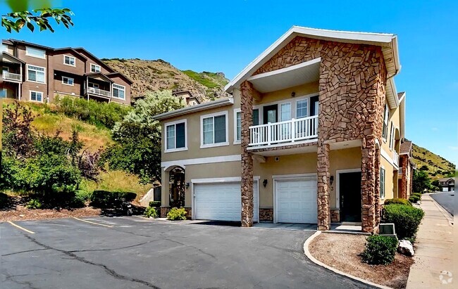 Building Photo - 1043 Canyon Meadow Dr Unit Provo Mountainside Condo