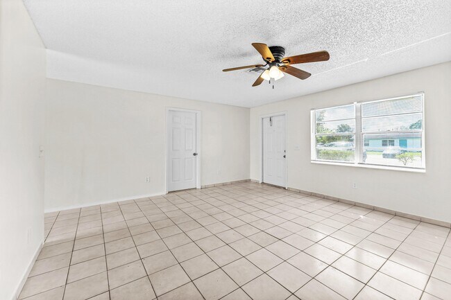 Photo - 4783 Gulfstream Rd