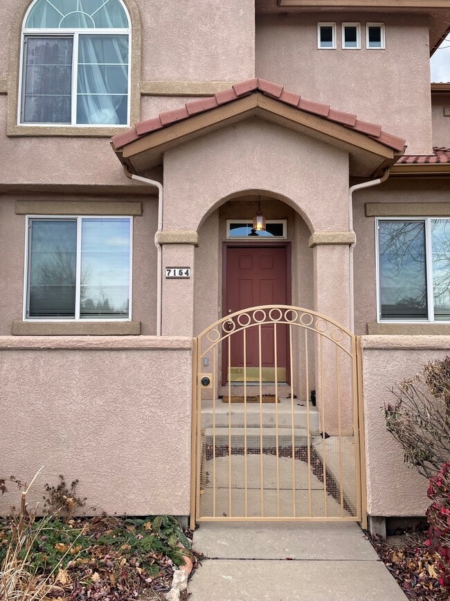 Building Photo - 7154 Sand Crest View