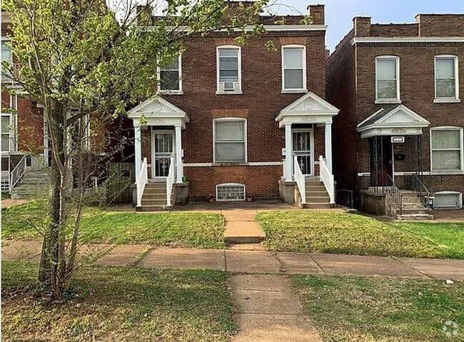 Building Photo - 3622 Liermann Ave Unit 2nd Floor Rental