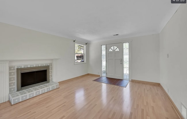 Photo - 4265 Brentwood St