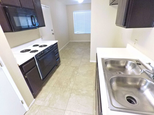 Photo - 3120 Brookfield Loop Unit Bro-Hall A