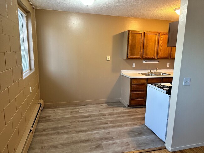 IMG_1989 - 2926 Harriet Ave S