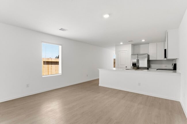 Photo - 18784 Loom dr