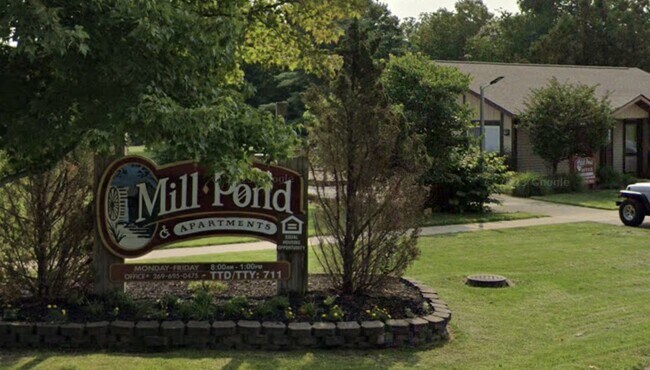 Photo - 800 E Smith St