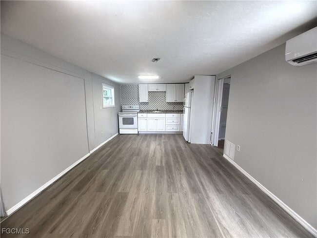 Photo - 8239 Suncoast Dr