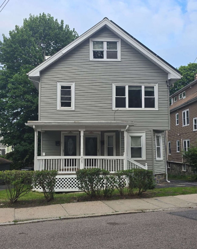 Building Photo - 620 South St Unit 2