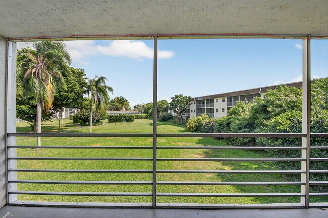 Building Photo - 2200 Springdale Blvd Unit 212