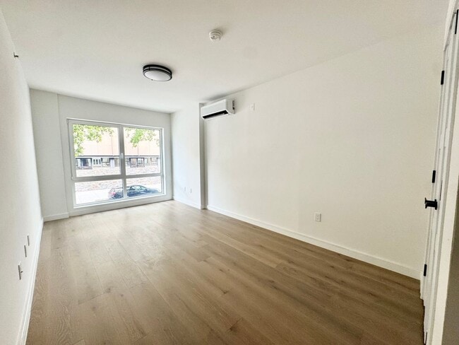 Photo - Charming Studio Condo in Brooklyn