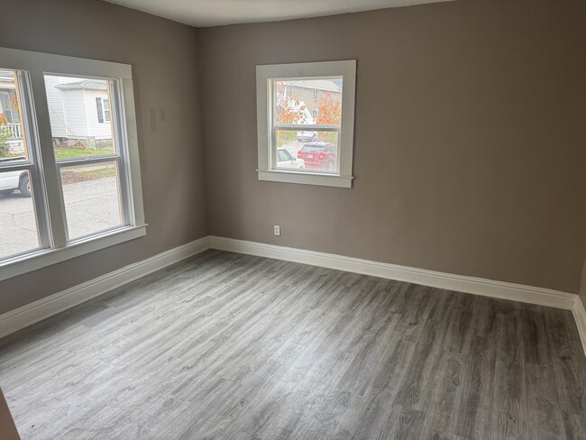 Living room - 1212 Fulton St Apartments Unit 1