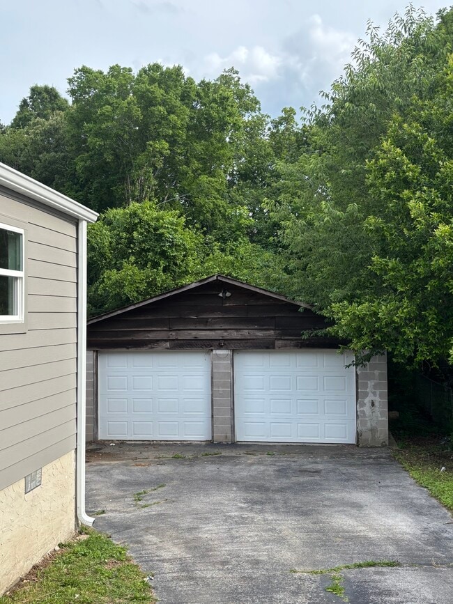 Photo - 1438 Ely Rd