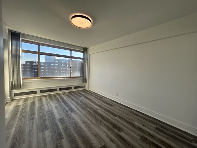 Photo - 1450 Beacon St Condo