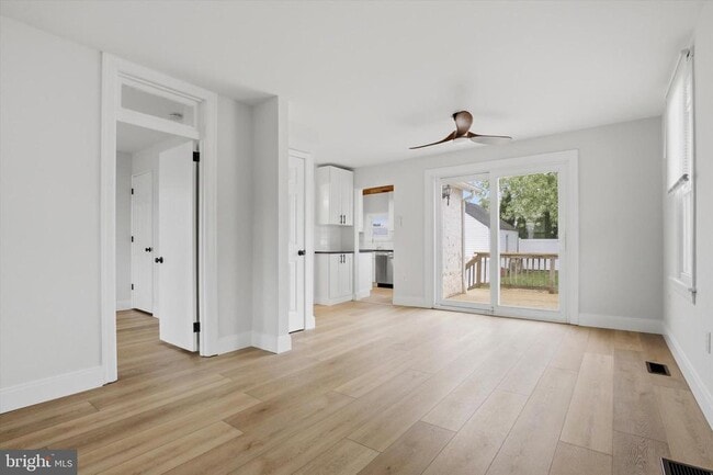 Photo - 125 Warren St