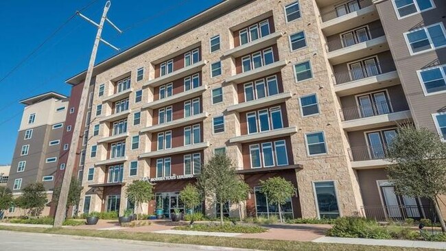 Photo - 1755 Wyndale St Condo Unit a1