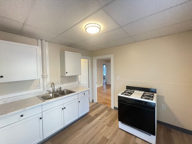 Photo - 343 Hanover St Unit 2