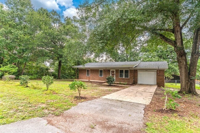 Photo - 2317 Lewis St