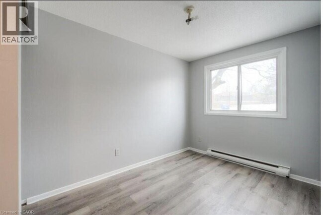 Photo - 1200 Courtland Ave E