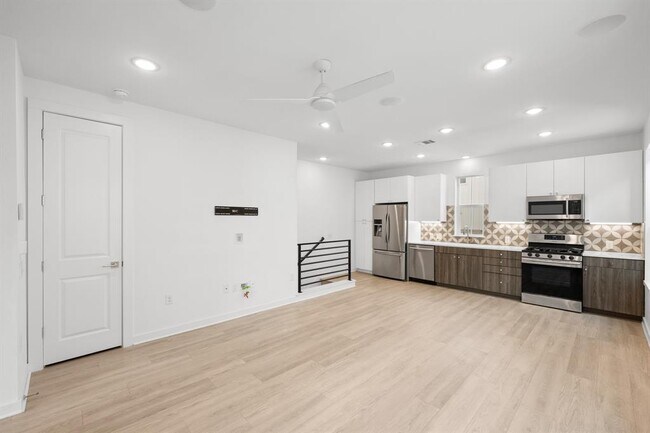Photo - 2624 Metcalfe Rd Unit 2