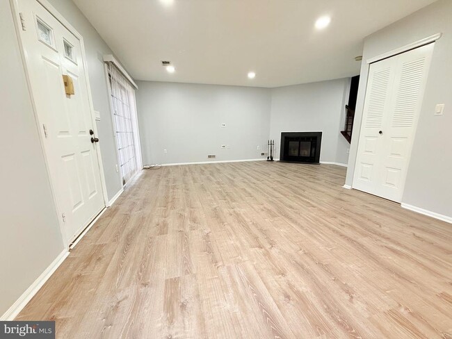 Photo - 31 Drewes Ct