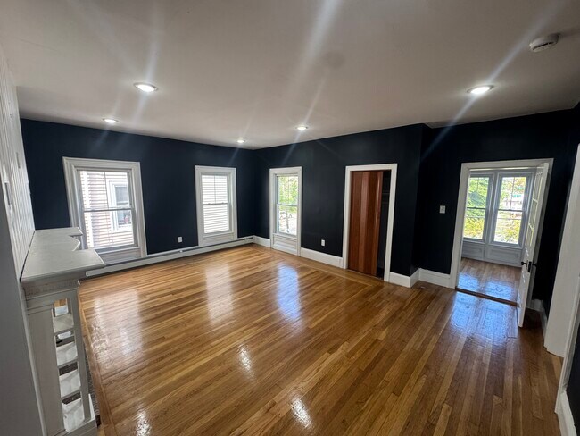 Living room - 138 Jewett St Unit 2