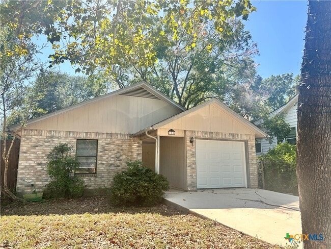 Building Photo - 129 Riverside Dr